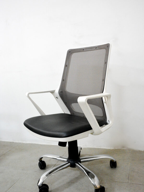 Donna Beyaz Çalışma Koltuğu