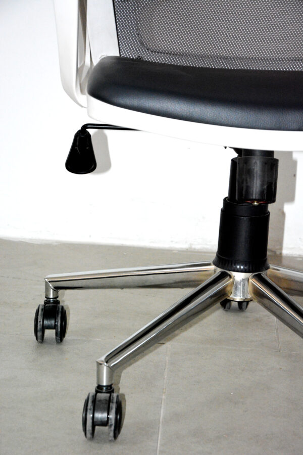 Donna Beyaz Çalışma Koltuğu