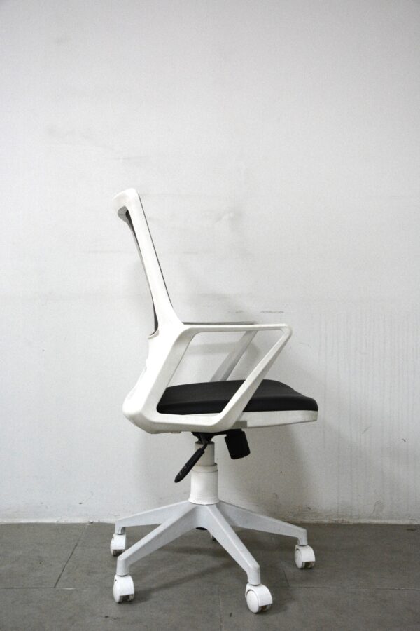 Donna Beyaz Çalışma Koltuğu